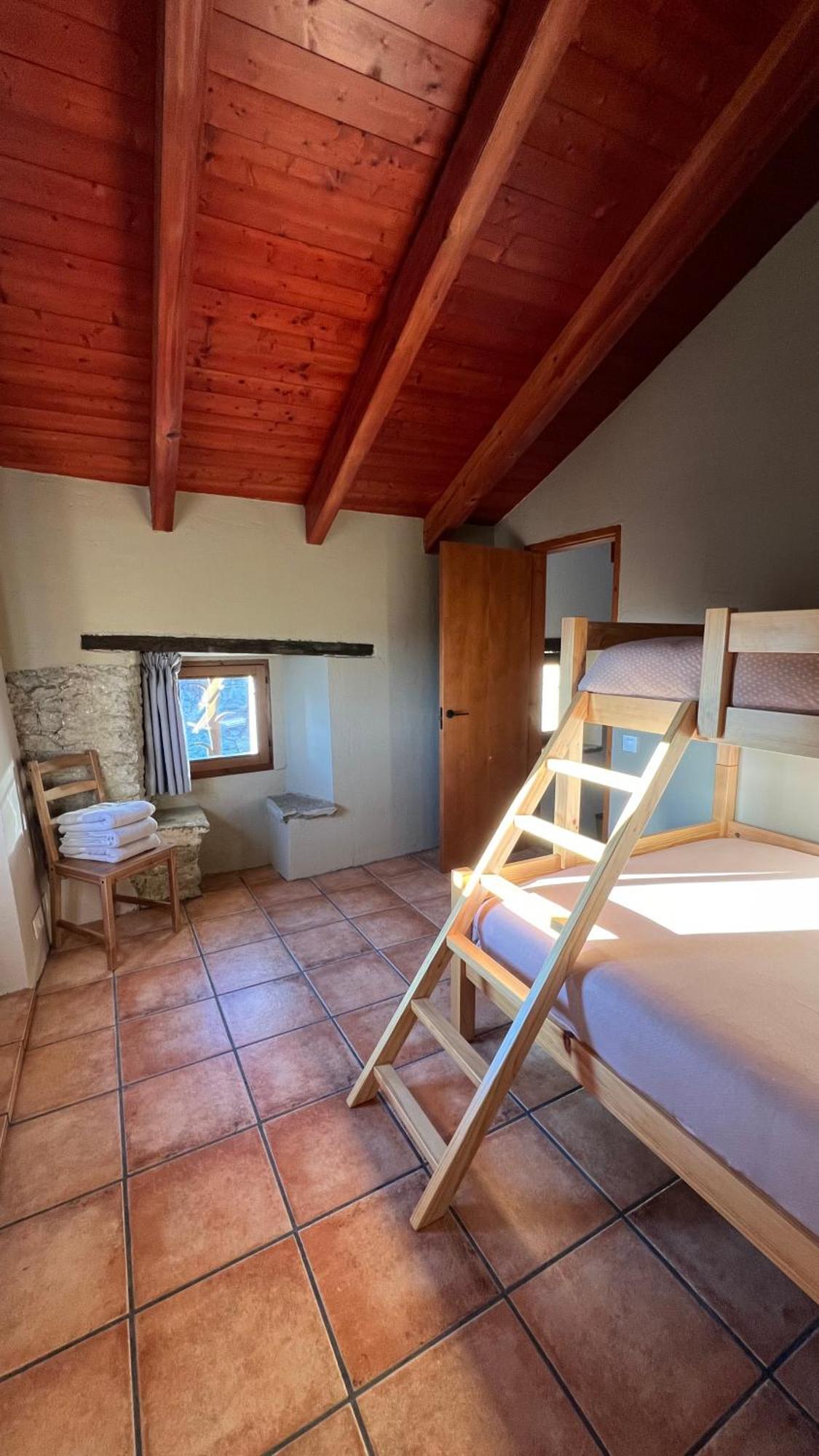 Hostal Casa Vella Del Cuni Roda de Ter Exterior foto